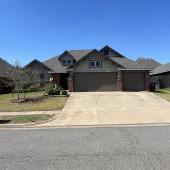 Dream Team - Roofing Near Me - Moore, Oklahoma