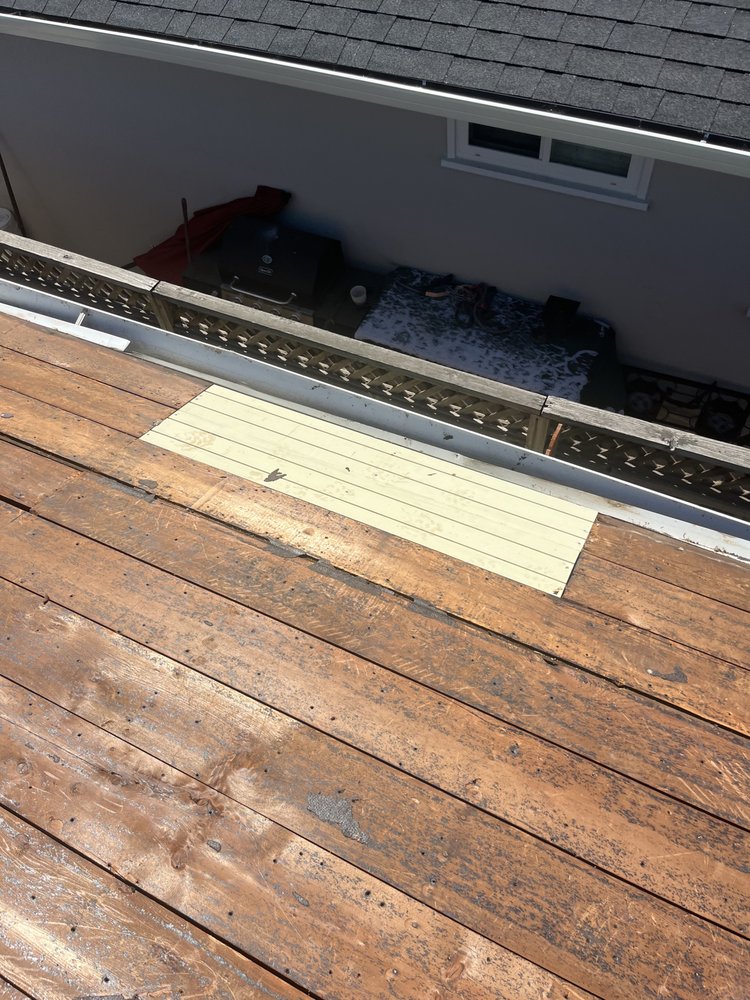 Slide of Fredy's Roofing