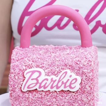 Mandana Cakes - a barbie purse cake - Cupcakes Near Me Mandana Cakes - a barbie purse cake - Cupcakes Near Me