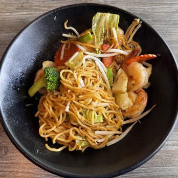 Soi 30th - Shrimp yakisoba - Thai Near Me - San Diego, California