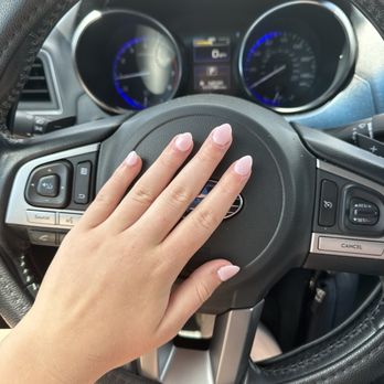 Lynn's Nails and Spa - dip nails - Nail Salons Near Me - Omaha, Nebraska