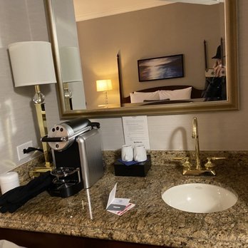 Magnolia Hotel & Spa - room refrigerator coffee sink - Hotels Near Me - Victoria, British Columbia Magnolia Hotel & Spa - room refrigerator coffee sink - Hotels Near Me - Victoria, British Columbia