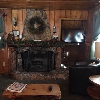 Arrowhead Pine Rose Cabins - Venues & Event Spaces Near Me - Twin Peaks, California