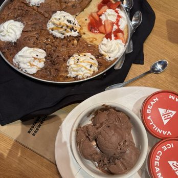 BJ's Restaurant & Brewhouse - American Near Me - Arlington, Texas BJ's Restaurant & Brewhouse - American Near Me - Arlington, Texas