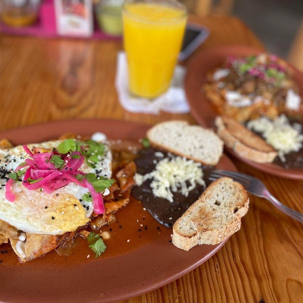 MACARENO - Chilaquiles con huevo - Mexican Near Me - Puerto Vallarta, JAL MACARENO - Chilaquiles con huevo - Mexican Near Me - Puerto Vallarta, JAL
