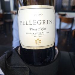 POUR Restaurant & Bar - Pino Noir.