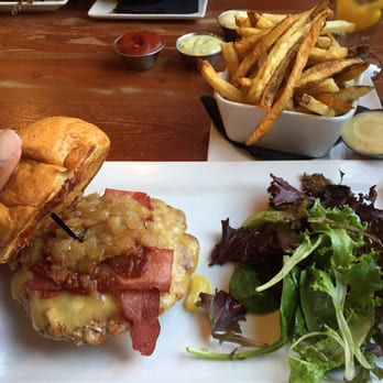 Burger Bach - Chicken Kiwi. Very good - Burgers Near Me - Richmond, Virginia