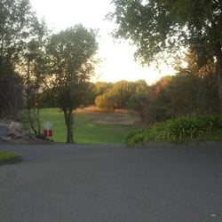 Petaluma Golf & Country Club - Looking down at the drive in from the parking lot up top