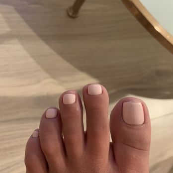 Gallery Nails and Spa - Nail Salons Near Me - Burbank, California