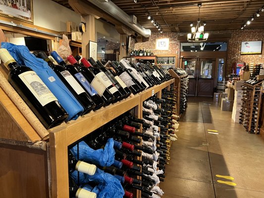 V Wine Cellar by null