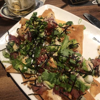 Yard House - Poke nachos, pizza, and vampire tacos - Bars Near Me - Houston, Texas