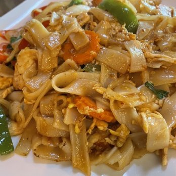 Nom’s Kitchen - N3. Drunken Noodle - Thai Near Me - Corp Christi, Texas