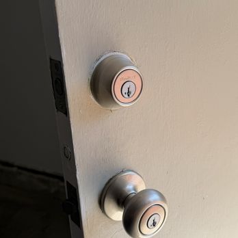Guy The Locksmith - (After) New doorknob and deadbolt lock - Keys & Locksmiths Near Me