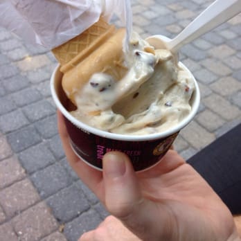 Marble Slab Creamery - Butter Pecan with Almonds - Ice Cream & Frozen Yogurt Near Me - Rockville, Maryland