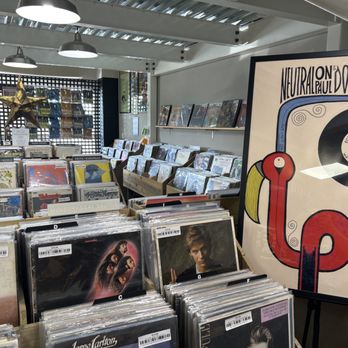Fourth Rock Records - Vinyl Records Near Me - Dripping Springs, Texas Fourth Rock Records - Vinyl Records Near Me - Dripping Springs, Texas
