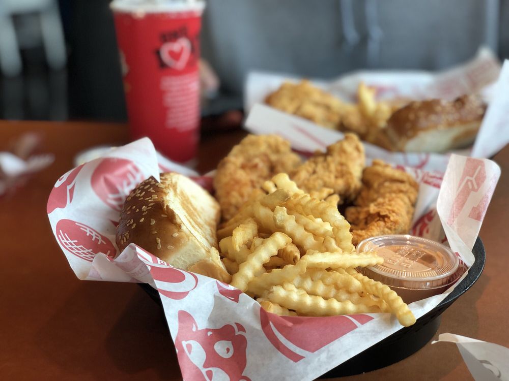 RAISING CANE’S CHICKEN FINGERS 364 Photos & 508 Reviews 4360 Mills