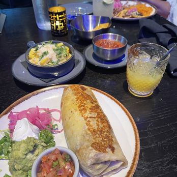 La Popular - Birria Burrito, Street Corn, Salsa - Mexican Near Me - Porter Ranch, California La Popular - Birria Burrito, Street Corn, Salsa - Mexican Near Me - Porter Ranch, California