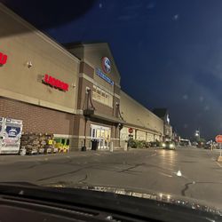 Kroger - Photo of the outside of the building.