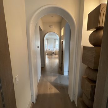 Veeto Painting - Hallway art painting 2022 - Painters Near Me - Newport Beach , California Veeto Painting - Hallway art painting 2022 - Painters Near Me - Newport Beach , California
