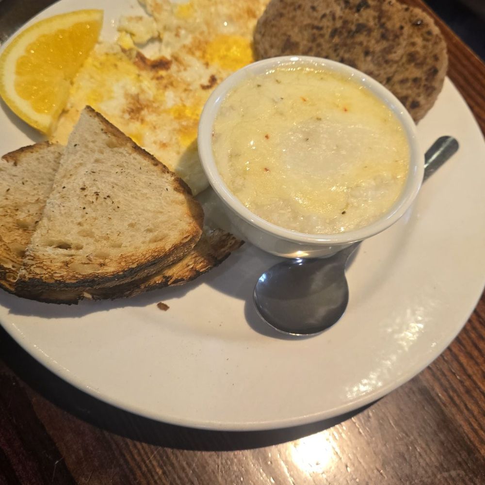 Famous Toastery - Eggs, grits, sausage and toast - American Near Me - Huntersville, North Carolina Famous Toastery - Eggs, grits, sausage and toast - American Near Me - Huntersville, North Carolina