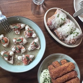 Bridgette Bar - Smoked tuna crudo, eggplant fries,  garlic bread - Italian Near Me - Toronto, Ontario