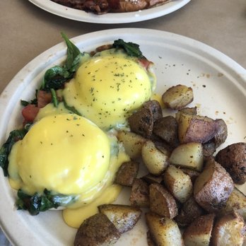 The Sinful Kitchen - Florentine Benedict that conveniently had ham in it - Breakfast & Brunch Near Me - Portland, Maine
