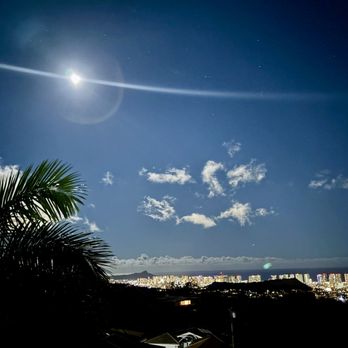 Downtown Honolulu - Good night, Honolulu! Full moon rising - Local Flavor Near Me - Honolulu, Hawaii Downtown Honolulu - Good night, Honolulu! Full moon rising - Local Flavor Near Me - Honolulu, Hawaii