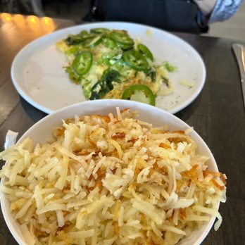 Brunch House - Omelette with hash browns - Breakfast & Brunch Near Me - Muskegon, Michigan