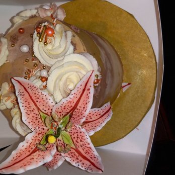 Calculated Whisks Bakery - a cake in a box - Desserts Near Me - Sonora, California