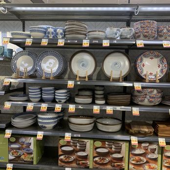 Fry's Marketplace - Plates, bowls, mugs - Grocery Near Me - Gilbert, Arizona