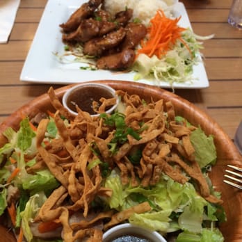 Da Kitchen Maui - Chinese chicken salad and chicken teriyaki - Hawaiian Near Me - Kihei, Hawaii