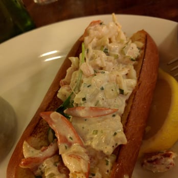 The Smith - Lobster roll - New American Near Me - New York, New York The Smith - Lobster roll - New American Near Me - New York, New York