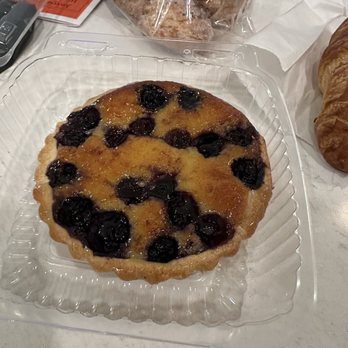 Levain Bakery - Bakeries Near Me - Chicago, Illinois Levain Bakery - Bakeries Near Me - Chicago, Illinois