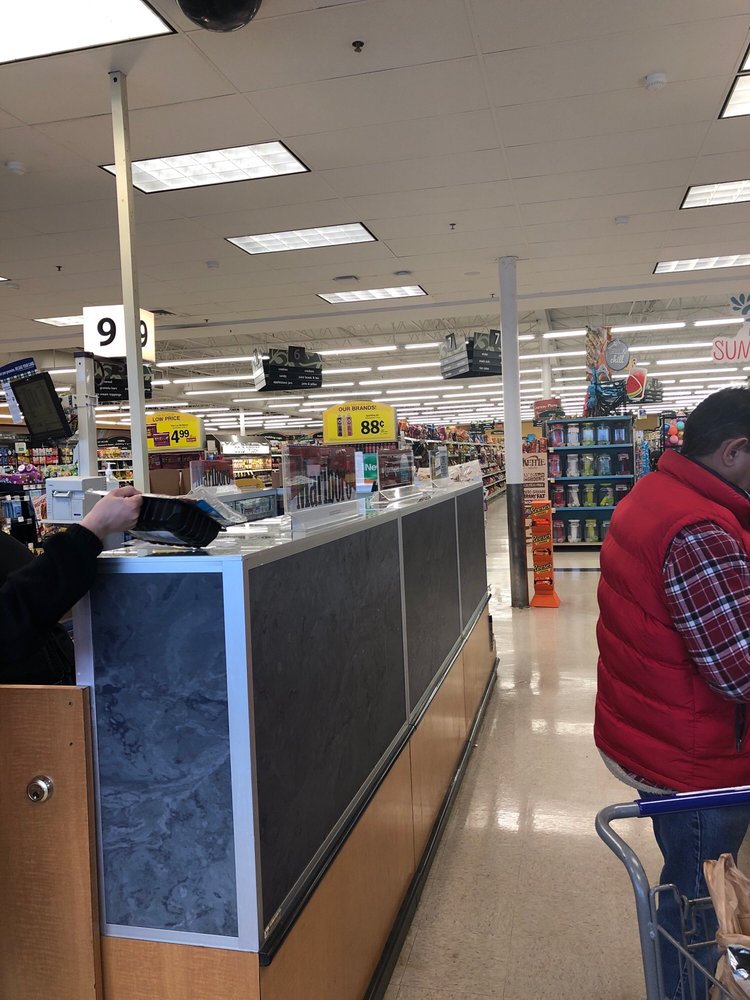 KROGER Updated September 2024 2910 Center Ave, Essexville, Michigan