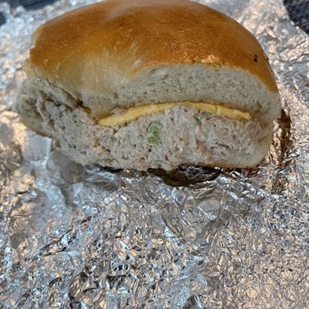 Hot Bagels Abroad - Get the tuna, it's awesome! - Bagels Near Me - Bloomfield, New Jersey