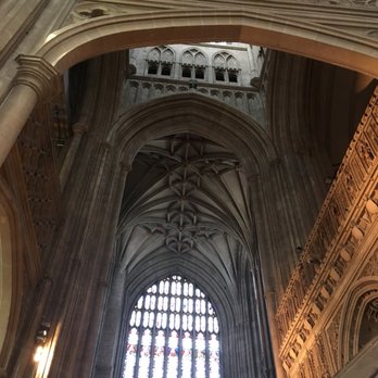 Canterbury Cathedral - Churches Near Me - Canterbury, KEN