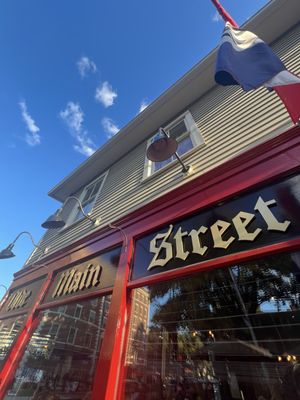 Olde Main Street Pub by null