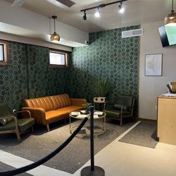 High End Cannabis - Waiting Lounge