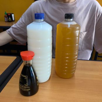 Charly’s Wok - Their drink portions are huge! Soy sauce for size reference. The calpico and the jazmine tea! Both delicious. - Wok Near Me - Puerto Vallarta, JAL