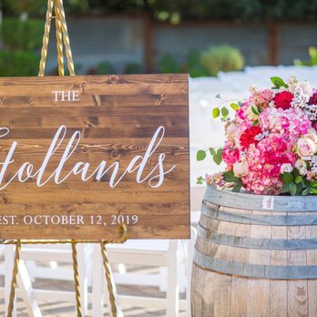 Kimmie's Floral Design - Aisle Arrangement - Floral Designers Near Me