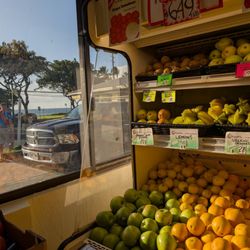 Hawaiian Moons Natural Foods - Produce and little ocean view