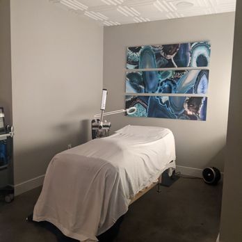 Urban Nirvana - Room where I got my facial! - Day Spas Near Me - Johns Island, South Carolina