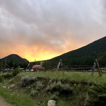 Hawley Mountain Guest Ranch - Sunset on the property - Fishing Near Me - McLeod, Montana Hawley Mountain Guest Ranch - Sunset on the property - Fishing Near Me - McLeod, Montana