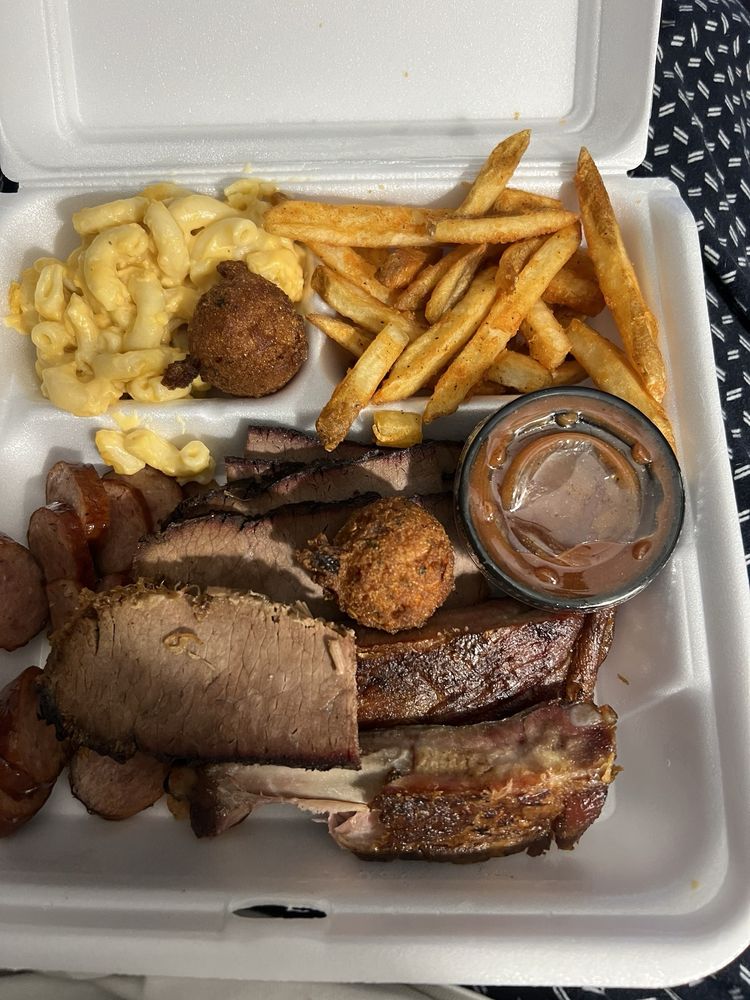 Bowie Barbeque Logo