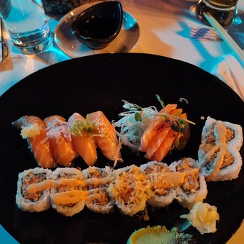 Ju Sushi & Bar - Combo 1 (20) 3pcs salmon sashimi, 4pcs salmon sushi, 8pcs spicy salmon roll - Bars Near Me - Toronto, Ontario Ju Sushi & Bar - Combo 1 (20) 3pcs salmon sashimi, 4pcs salmon sushi, 8pcs spicy salmon roll - Bars Near Me - Toronto, Ontario