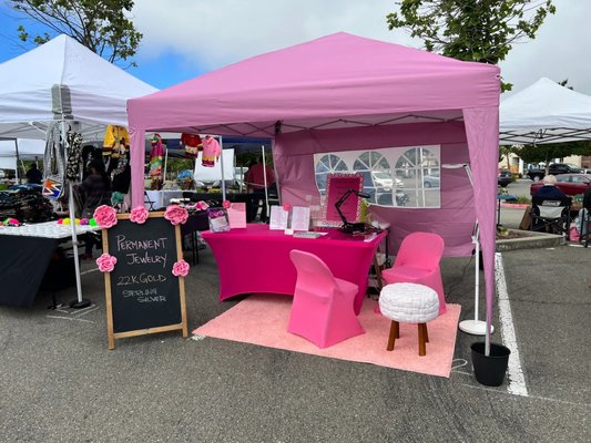 Popups and Markets - Available for walk-ins and pop-up private parties! Come see us today to create a lasting memory
with someone special or text us to book at appointment or private event! Private events are perfect for brunches, bridal parties, bachelorettes, birthdays and more!