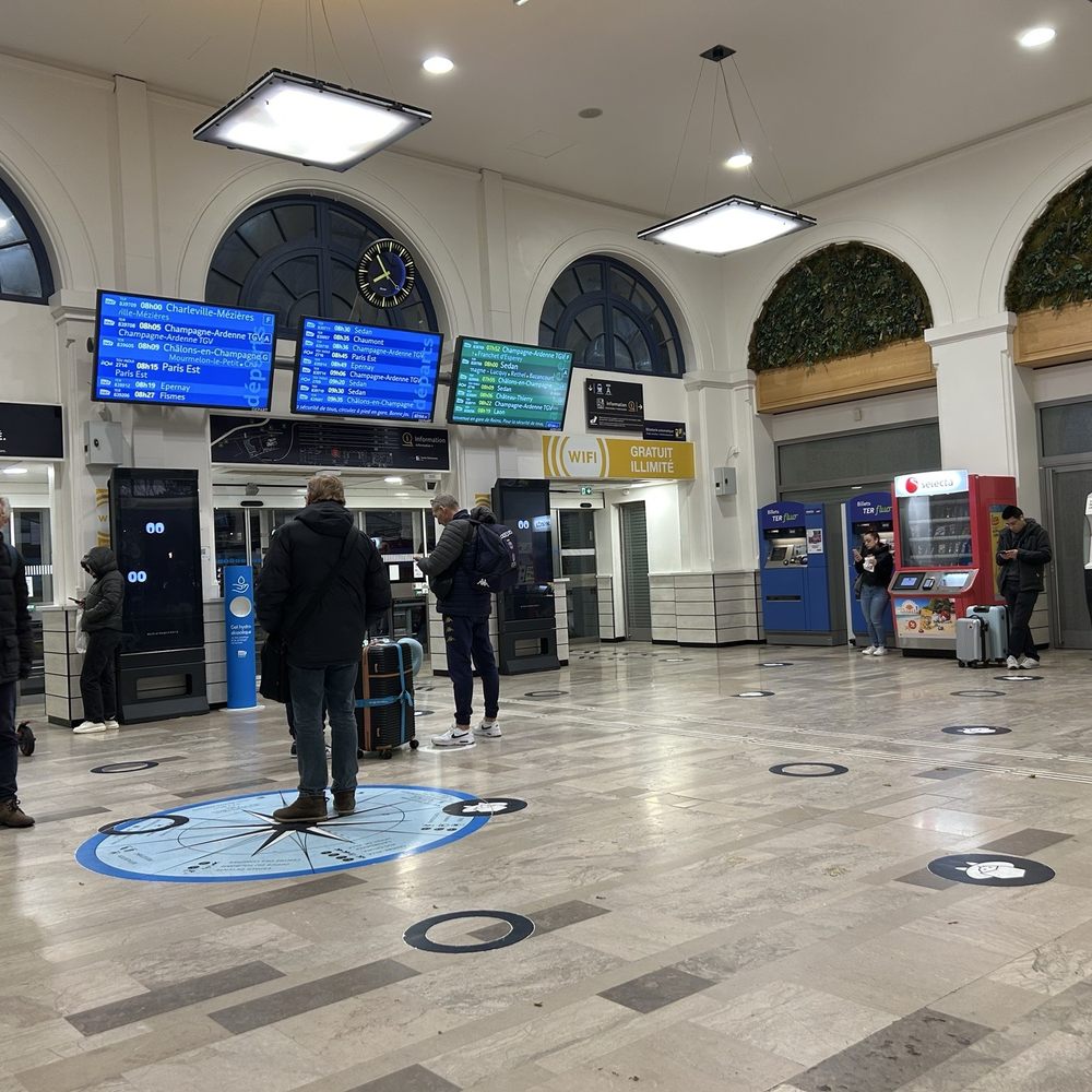 Gare SNCF de Reims - This is the main part of the station, very small! - Train Stations Near Me - Reims, 51