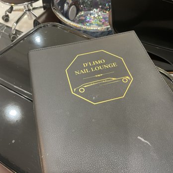 D’Limo Nail Lounge - Pedicure chairs and service menus - Nail Salons Near Me - Houston, Texas