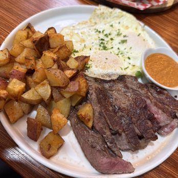 Valentinas Kitchen - Steak and over easy eggs with potatoes - Breakfast & Brunch Near Me - American Canyon, California Valentinas Kitchen - Steak and over easy eggs with potatoes - Breakfast & Brunch Near Me - American Canyon, California