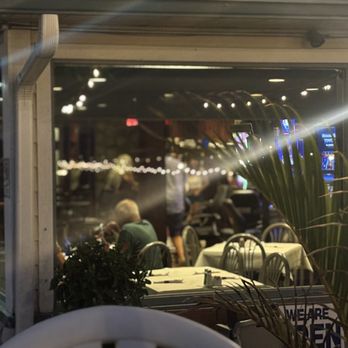 Dockers Restaurant - American Near Me - Fox Lake, Illinois